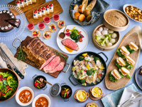Holiday Lunch Buffet ~Roast Beef & Freshly Squeezed Mont Blanc~ for Elementary School Students