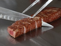 Kobe beef lean meat course with chef's choice dish