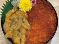 海胆鲑鱼子盖饭