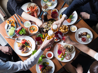 [Saturday, October 18th, 19:00 only] Dinner buffet with welcome champagne