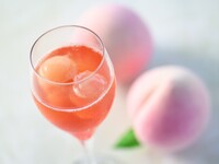[Website exclusive] Summer Kyoto Afternoon Tea Set "Summer Fruits and Cool Breeze" + Peach Sparkling Cocktail