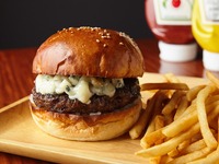 【Limited】100% HALAL Kuroge Wagyu Bay Blue Cheese Burger
