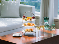 【Guaranteed Tower View 】Autumn EDITION Afternoon Tea with a glass of champagne