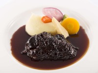 迷ったらこれ！定番ランチ￥4708～　一部追加料金を頂戴するメニューがございます