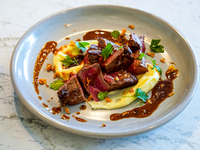 オフィシャルWEB限定【和牛＆シーフードプラッターのプレミアムシェアプラン】＋スパークリングやモクテル含む2時間飲み放題(個室確約）