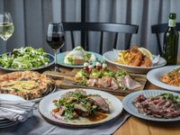 【2時間滞在可能】前菜からピッツァやデザートまで豪華全10品！スペシャルプラン