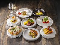 Choice of appetizer + signature dish + main dish and dessert+All you can drink