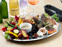 4月予約開始　眼前に海が広がる、半個室”SUNSET CABIN”　 お食事プラン