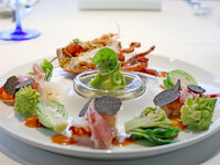 Miniディナーコース（夏季限定）＋ワイン3種類（泡、白、赤）