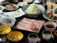 8月25日起【官网独家优惠】附无限畅饮【严选猪肉】涮涮锅怀石料理“京”14,500日元→14,100日元 ※4人以上