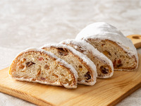 【店頭受け取り／オンライン事前決済】アメリカ山公園ピュアハニーのシュトーレン｜ ￥3,240