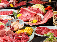 [Weekdays only] A course menu featuring four types of domestically produced grilled meat, skirt steak, raw omasum, and other dishes that go perfectly with alcohol ◎ 3,000 yen