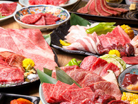 [Weekdays only] A course menu featuring four types of domestically produced grilled meat, skirt steak, raw omasum, and other dishes that go perfectly with alcohol ◎ 3,000 yen