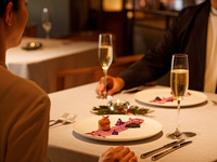 お祝いディナーコース｜テーブル席