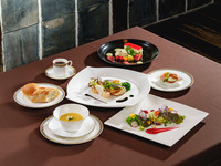 Menú de medio plato "Kura" (principalmente ternera nacional)