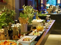Weekend Lunch Buffet (Children ages 4–12 / elementary school and under)