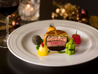 Christmas Dinner Course with a glass of champagne toast (December 19th, 21st-23rd)