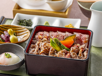 Roasted & grilled beef on the rice