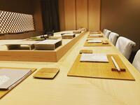 [Starts at 20:30] Omakase course 