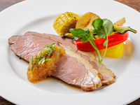 ハーフブッフェランチ ローストビーフ おろしポン酢 【WEB予約特典有】