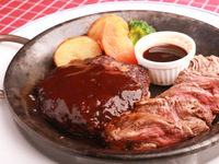 銀座フランス屋特製ハンバーグと牛フィレ肉のカットステーキの盛り合わせ（ドリンク付）