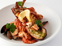[Limited Quantity] Lobster and Seafood Tomato Pescatore x Le Pain Bread All-You-Can-Eat Lunch Course (4 dishes total) <In-store seating>