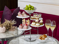 ［16:00 / 16:30］Deluxe Autumn Afternoon tea with Conrad Bear