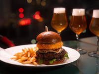 【Tuesday & Thursday Dinner Only 】 ～BURGER NIGHT+Beer Flight 
