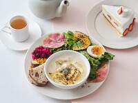 【デザート＆ドリンク付きのスペシャルランチ】パンチェッタときのこのチーズクリームスープ＆有機オニオンドレッシングのサラダ