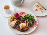 [Special lunch with dessert and drink] Beef stew gratin with soft-boiled egg