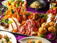 万圣节啤酒花园 ★ “超超高级畅饮” — 肉类全明星！超大份爆盛，将一切尽数装入 ★ 含 Hibiki 与 Champagne