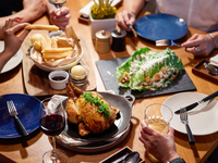 Web Limited/Special Price] 4-course share dinner