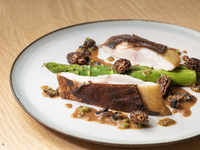 Christmas Lunch — Course with Tea Pairing, ¥22,000 (Available December 20–25 only)