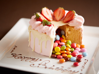 【Happy Anniversary】プリフィックスディナーコース2品＋サプライズケーキ＋乾杯スパークリング（平日/土日祝）