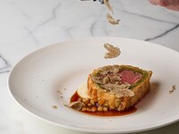 【From 27 to 28 December Only】 Festive 7 course Dinner with a glass of champagne