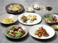 【忘新年会にぴったり】フリードリンク付き 8,000円冬のパーティープラン