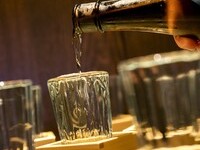 ひとそろえコース 全12品 4,980円（税込）／ドリンク別