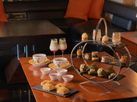 ＜weekend＞adee Seasonal Afternoon Tea & Live Music with a Glass of Champagne