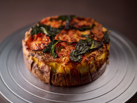 ペポーゾとマッシュポテトのキッシュ 【 ¥4,800円(税別) 】