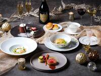 December 24 — Premium Christmas Live Dinner (includes a Dom Pérignon toast)
