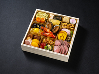 [Store Pickup] Japanese, Western, and Chinese New Year's food, single-tiered box