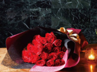 ◇席のみ予約または他プランと一緒にご注文ください◇【熱い思いをまっすぐに届ける情熱的な深紅のバラ】レッドローズ33本