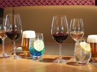 【12月平日】飲み放題付きクリスマスランチ！ローストポーク、ローストチキン、ブランマンジェの紅ズワイガニのせなどおすすめ！サーモンとイクラちらし寿司、揚げたての天麩羅も登場！