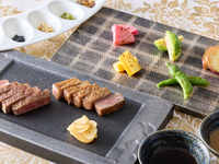 【2025Xmas】Elegant Dinner＜冬夜＞キャビアと寒ブリとのどぐろの前菜+牛タンの黒トリュフのソース+金目鯛のグリル+特選黒毛和牛のフィレとサーロインの食べ比べ