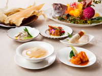 【忘新年会　贅沢】　ふかひれと鮑の蒸しスープ等高級食材を堪能とフリードリンク２H付き