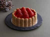 [First Slot (15:00 – 18:00) Pick-up] Charlotte Fraise – 15 cm