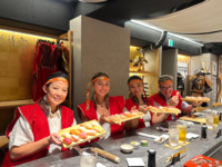 【13:30～～期间限定特惠】三种寿司制作体验及厨师演示表演（套餐含甜点）