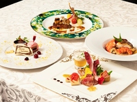 【窓側テーブル】クリスマスランチ｜リュタン