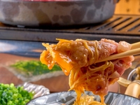 10月10日〜　期間限定【焼肉とすき煮コース】「赤身肉と神谷商店ホルモンのすき煮」「蟹といくらユッケドッグ」「厳選ヒレのブリオッシュカツサンド」その他厳選された焼肉を３種ご提供！