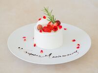 【ディナーアニバーサリーコース】乾杯シャンパン＆ホールケーキ付全9品